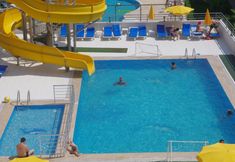 Others 5 Emir Fosse Beach