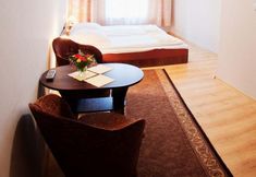 อื่นๆ 2 Golden Cracow