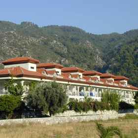 Senem Apartments1 , 飯店图伦奇海滩