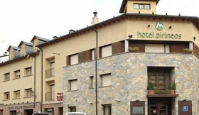 Lainnya 4 Hotel Pirineos