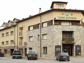 Lainnya 4 Hotel Pirineos