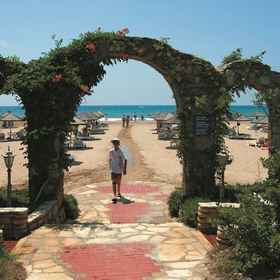 Defne Garden 1, Khách sạn Thác Manavgat