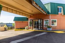 Others Rodeway Inn & Suites