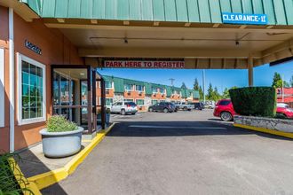 Others 4 Rodeway Inn & Suites