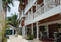 Others 6 Hey Jude Boracay