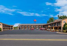 Others 3 Red Carpet Inn