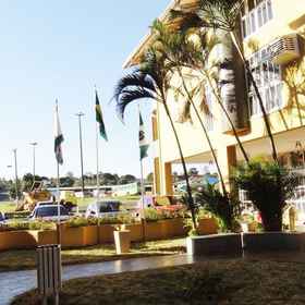 Harbor Self Inn Medianeira1 , 飯店Tancredo Neves Exibition Park