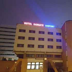 Sangate Hotel Airport1 , 飯店维斯瓦大学