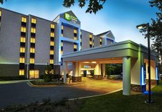 Lain-lain 2 Spark by Hilton Germantown Washington DC North