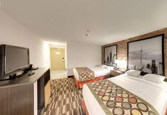 Others 2 Super 8 by Wyndham Sudbury ON