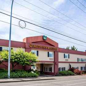 Quality Inn & Suites Bremerton1 , 飯店基察普县