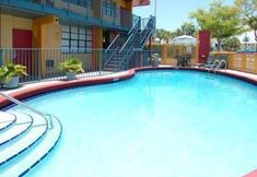 Others 2 Econo Lodge Inn & Suites