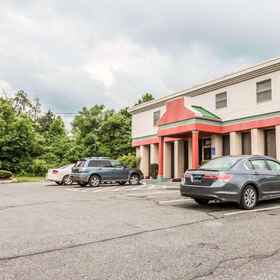 Countryside Inn & Suites1 , 飯店班纳曼城堡