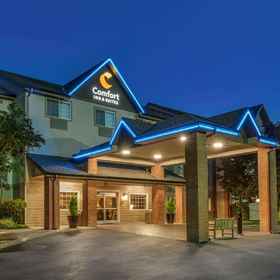 Comfort Inn & Suites1 , 飯店Hathaway Park