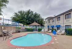 Others 6 Quality Inn & Suites