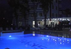 Lain-lain 6 Skys Hotel