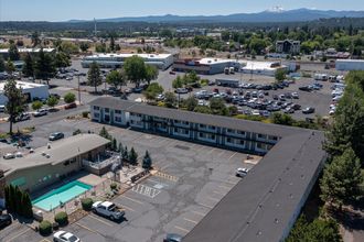 Others 4 Bend Inn & Suites