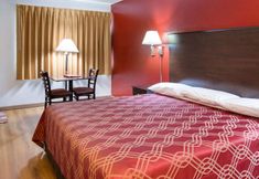 Others 7 Bend Inn & Suites