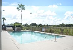 Lain-lain 3 Serena Inn