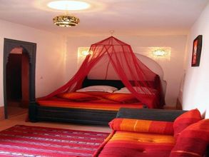 기타 4 Riad Dar Shana