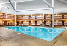 Others 7 Econo Lodge Inn & Suites