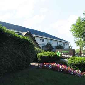 Suburban Studios Columbus East 1, Hotel Gahanna Historical Society