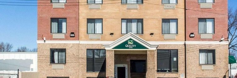 Others Paramount Inn