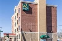 Others 4 Paramount Inn