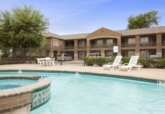 其他 4 Howard Johnson by Wyndham Grand Prairie Near Lone Star Park