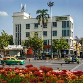 Baan Dinso 2 1, 酒店 班颂德昭帕亚皇家大学