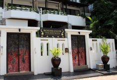 Others 4 Room Club The Bed Suite