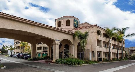기타 2 Quality Inn & Suites Camarillo