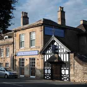 윌리엄 세실 1, 더 크로스 키스 호텔