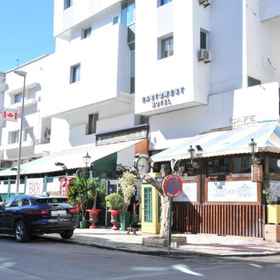 Hotel East West 1, Hotel Anfa