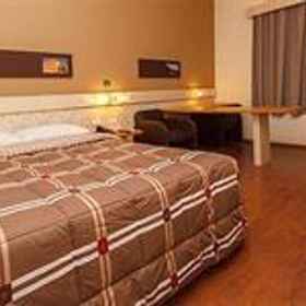 Hotel 10 Dourados1 , 飯店Vila Palladio