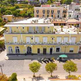 Hotel Noris 1, Hotel Acerra