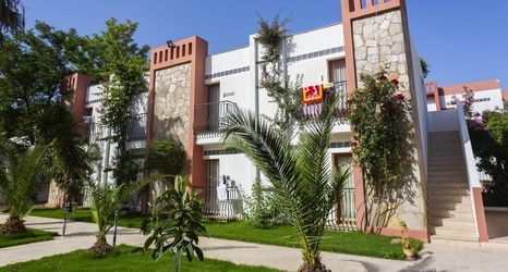 기타 2 Kriss Hotel