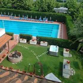 เรสซิเดนซ์ ออโรร่า 1, โรงแรม & ที่พัก Muretto di Alassio