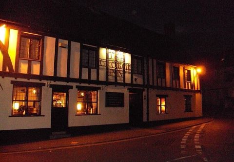 Others George Inn, Mere