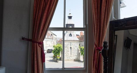 Others 2 George Inn, Mere