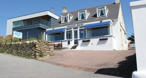 Lain-lain 2 Rolling Waves Hotel