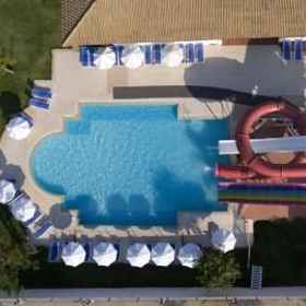 Iron Ambassador Side Beach1 , 飯店阿拉拉巴扎