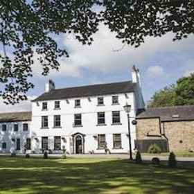 Sparth House1 , 飯店Hobbit Hill