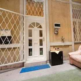 อพาร์ตเมนต์แกรนด์บูเลอวาร์ด 1, โรงแรม & ที่พัก Corvin Quarter