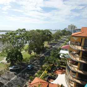 The Esplanade Riverview Holiday Apartments 1, Hotel Maroochydore Sunshine Coast Airport (MCY)