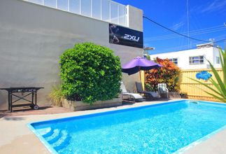 Others 4 Twin Pines Motel