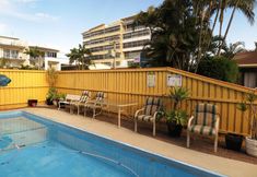 Others 5 Twin Pines Motel