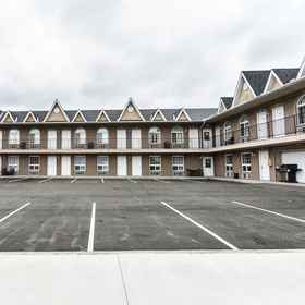 Grewals Inn And Suites1 , 飯店尼亚加拉学院滨湖尼亚加拉校区