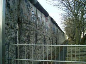 Others 4 Lette'm Sleep Berlin