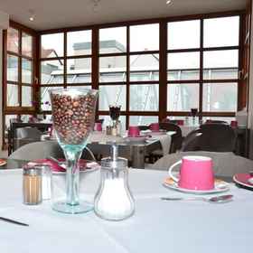 Zum Brunnen 1, 메르힝 호텔